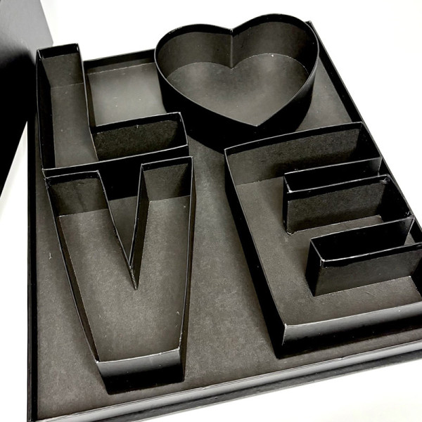 Ексклюзивна подарункова коробка “LOVE” прямокутна чорна