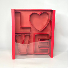 Ексклюзивна подарункова коробка “LOVE” прямокутна червона