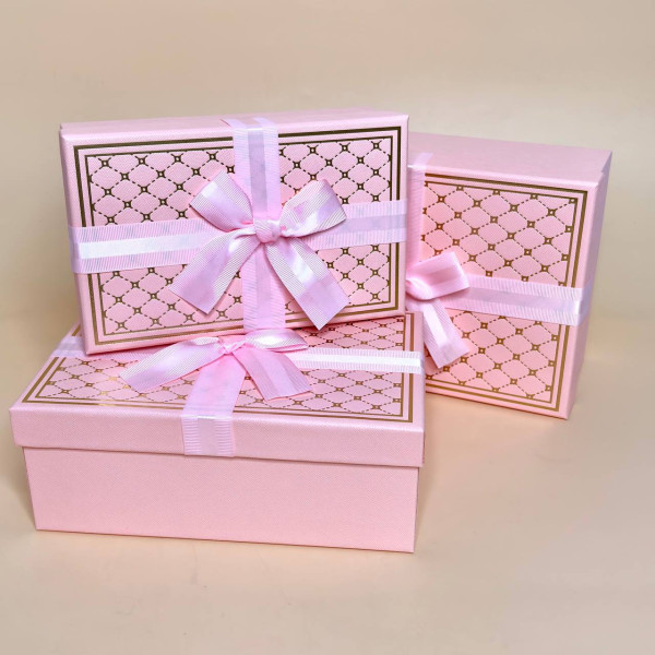 Набір квадратних  коробок для подарунків рожевого кольору