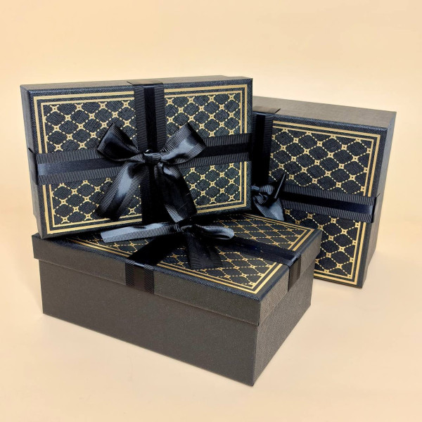 Набір квадратних  коробок для подарунків чорного кольору
