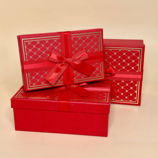Набір квадратних  коробок для подарунків червоного кольору