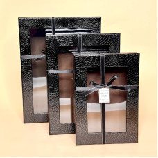 Набір подарункових коробок з віконцем чорного кольору