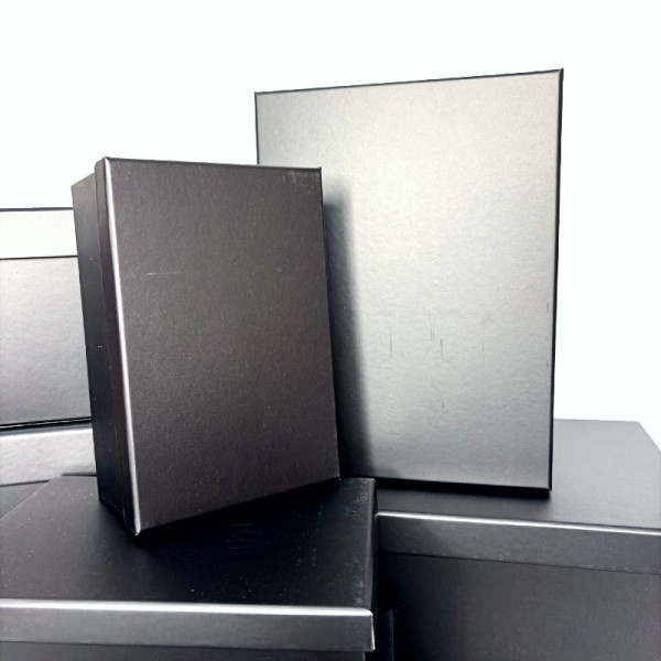 Набір з 10 однотонних прямокутних коробок різних розмірів чорного кольору