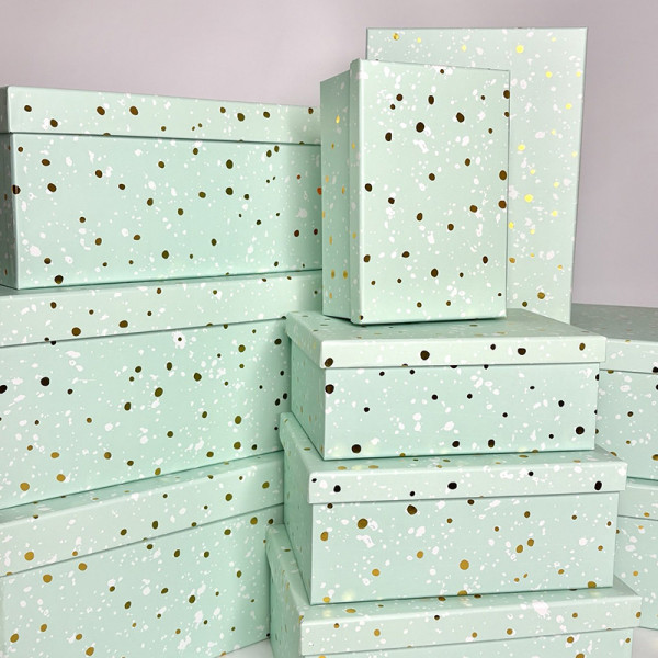 Подарункові коробки прямокутні мята з золотими крапками  "Капушка"