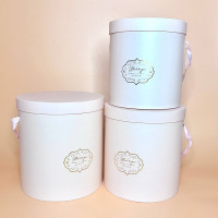 Круглі коробки для квітів та подарунків ніжно рожевого кольору