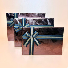 Набір прямокутних подарункових коробок з бантом шоколадного кольору