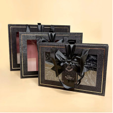 Набір подарункових коробок з ручками та віконцем 3 шт для подарунків чорного кольору