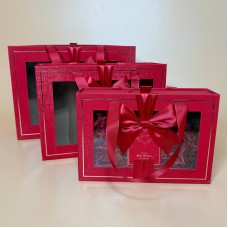 Набір подарункових коробок з ручками та віконцем 3 шт для подарунків червоного кольору