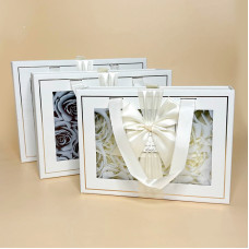 Набір подарункових коробок з ручками та віконцем 3 шт для подарунків білого кольору