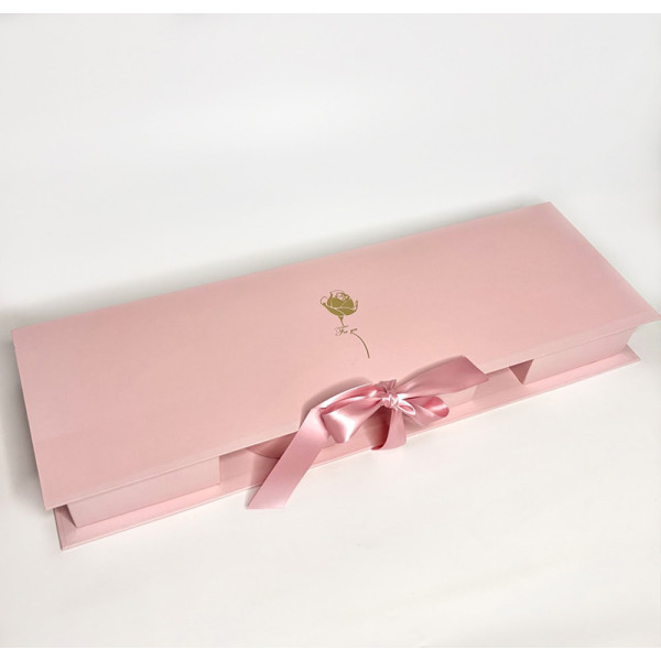 Подарункова коробка з написом “LOVE” , рожева