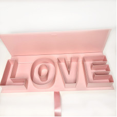 Подарункова коробка з написом “LOVE” , рожева