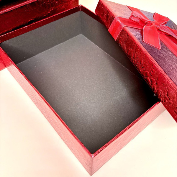 Подарункові коробки “Snake” набір з 3 шт червоного кольору (має брак)