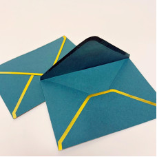 Подарунковий конверт для привітань смарагдового кольору