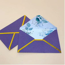 Подарунковий конверт для привітань фіолетового кольору