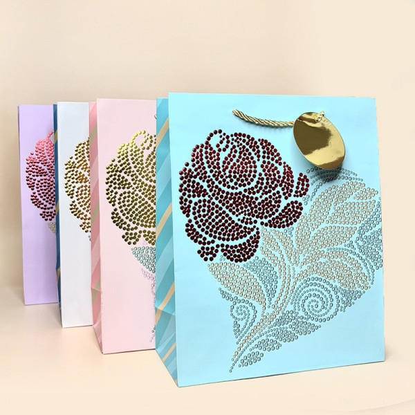 Подарунковіий пакет  "Троянда" розмір M