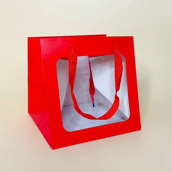 Пакет з віконцем для подарунків червоного кольору