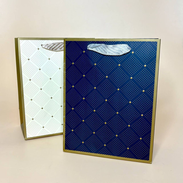 Подарунковий пакет з геометричним візерунком