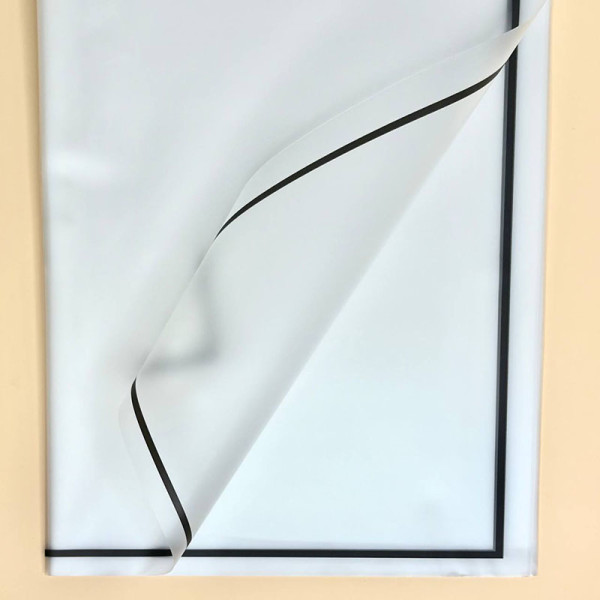 Калька матова напівпрозора чорний кант