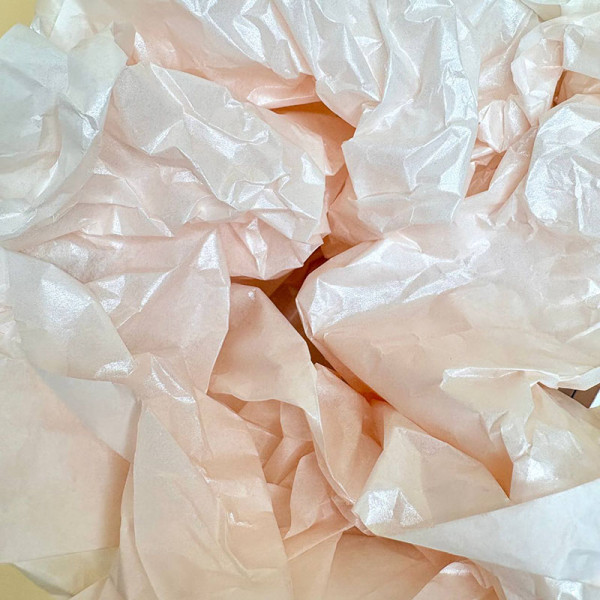 Вологостійкий тіш’ю-папір у листах 50×70 см в ніжно-персиковому кольорі 