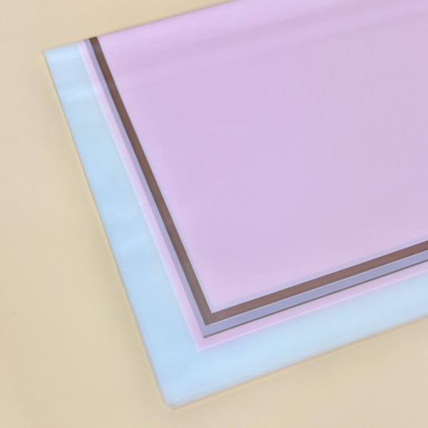 Калька для квітів з кантом листова 58×58 см рожевого кольору